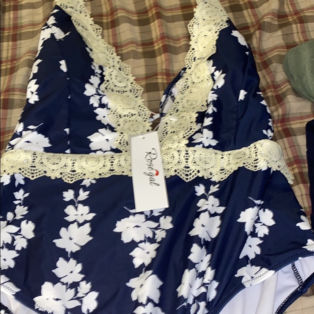 Rose Gal plus size L swim suit